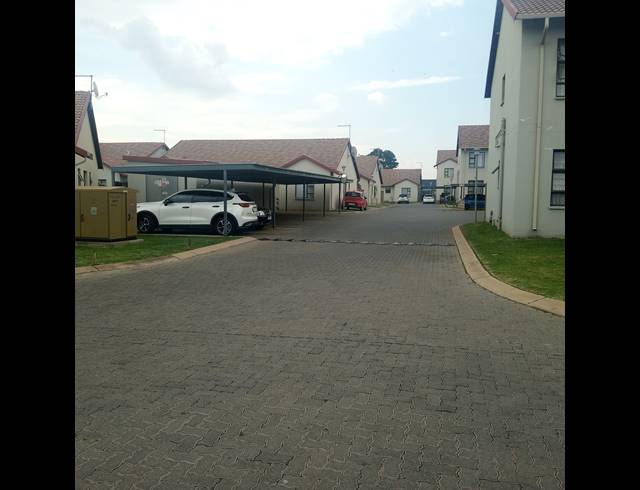 2 BEDROOM APARTMENT FOR SALE IN PARKRAND